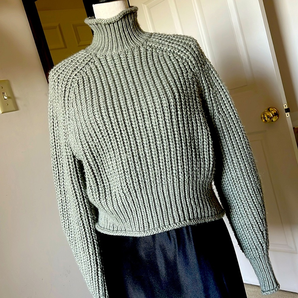 H&M sweater